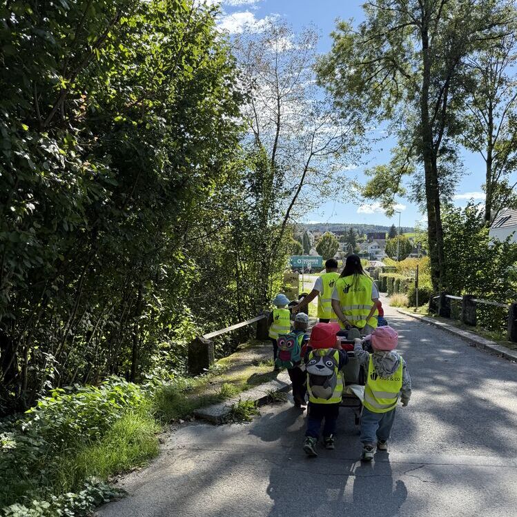 Die kreative Kinderkrippe in Baden mit Generationen-Projekten